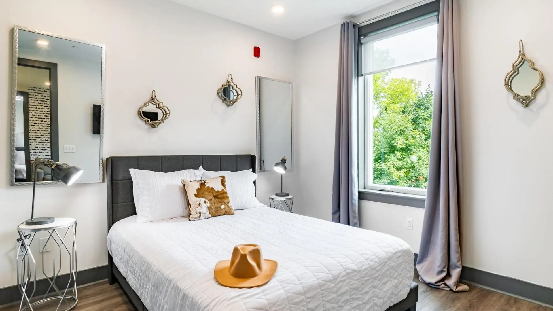 Lindsley By Avantstay Balcony Modern Design A Downtown Location Nashville 0*,  Verenigde Staten