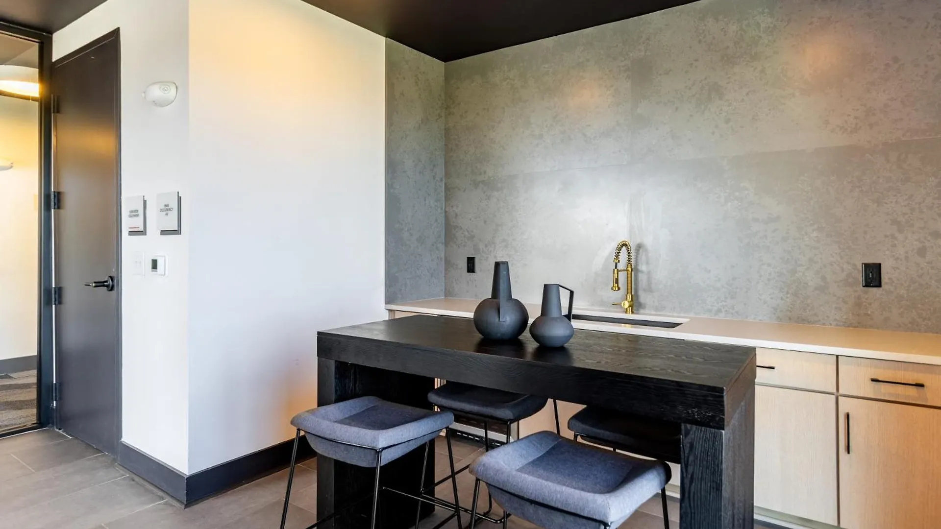Hébergement de vacances Lindsley By Avantstay Balcony Modern Design A Downtown Location Nashville États-Unis