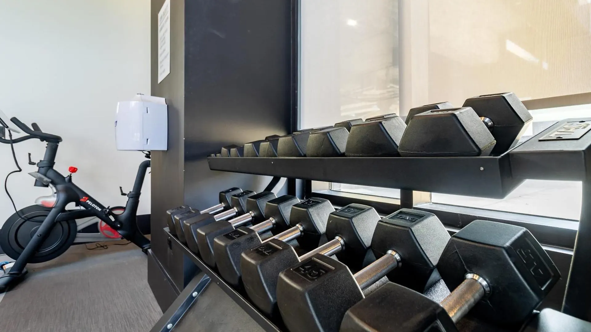Lindsley By Avantstay Balcony Modern Design A Downtown Location Nashville